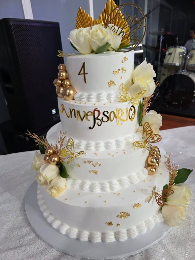 Cake by Pasteleria y Cafeteria Emely's