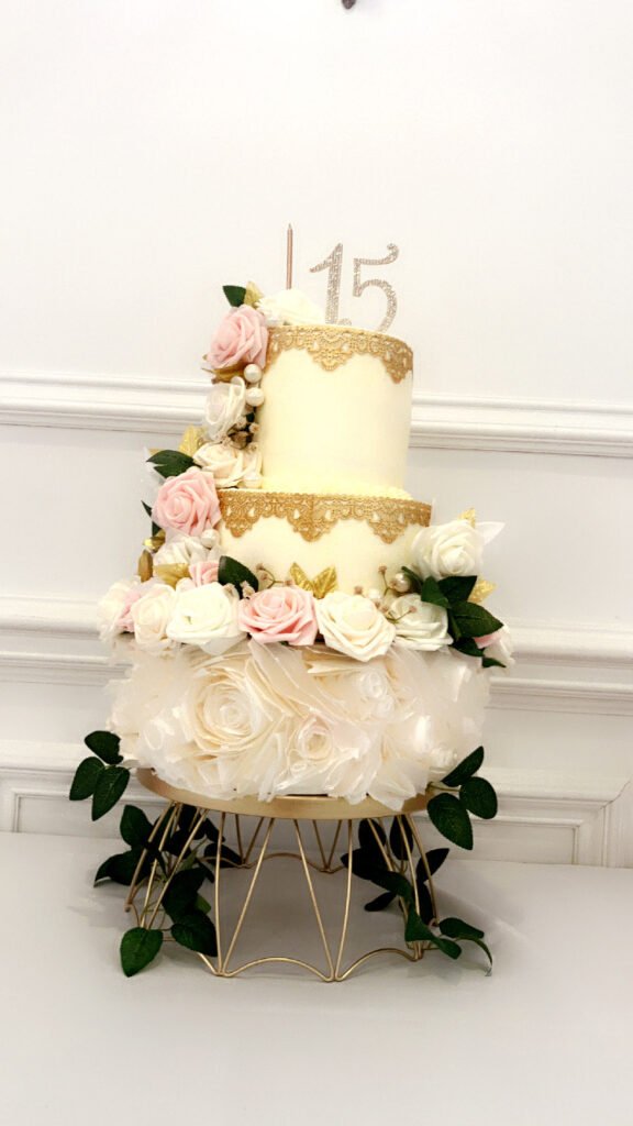 Cake by Amanda Marinez of Sweet Treats & Thangs