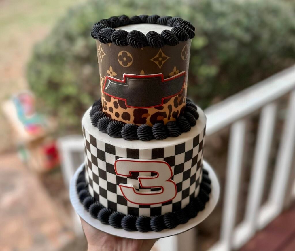 Cake by Frosted by FeFe