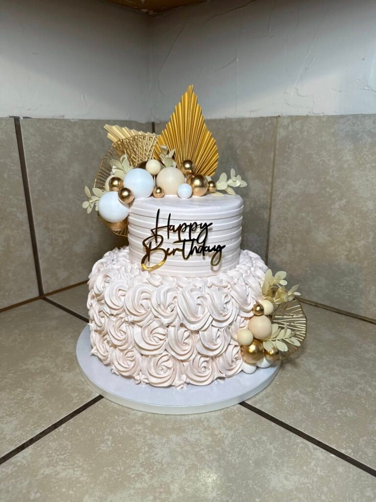 Cake by Paolabakeh
