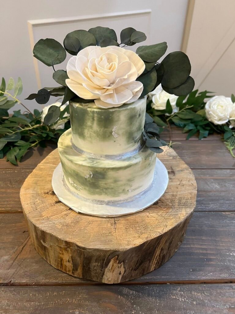 Cake by T' Lea's Treats LLC