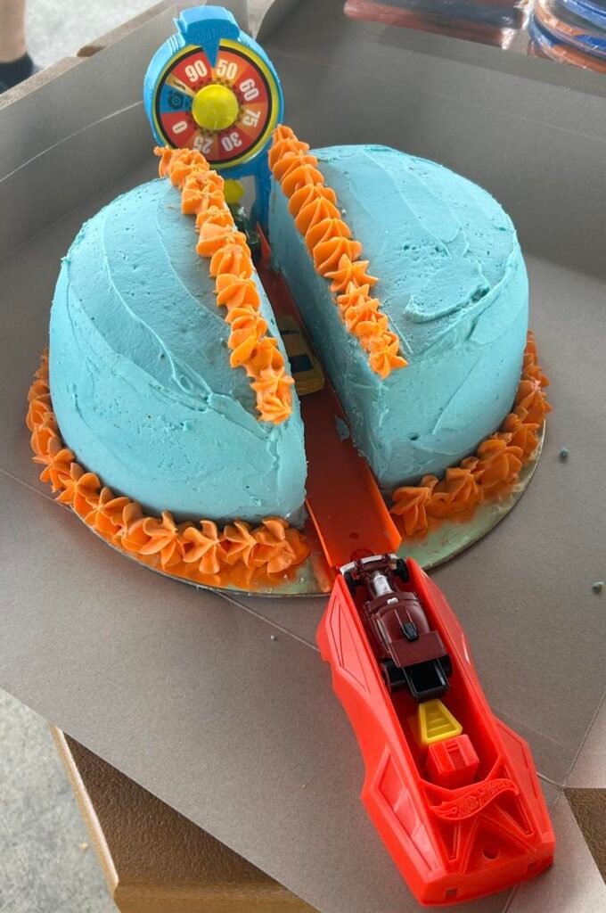 Cake by Treat Yourself