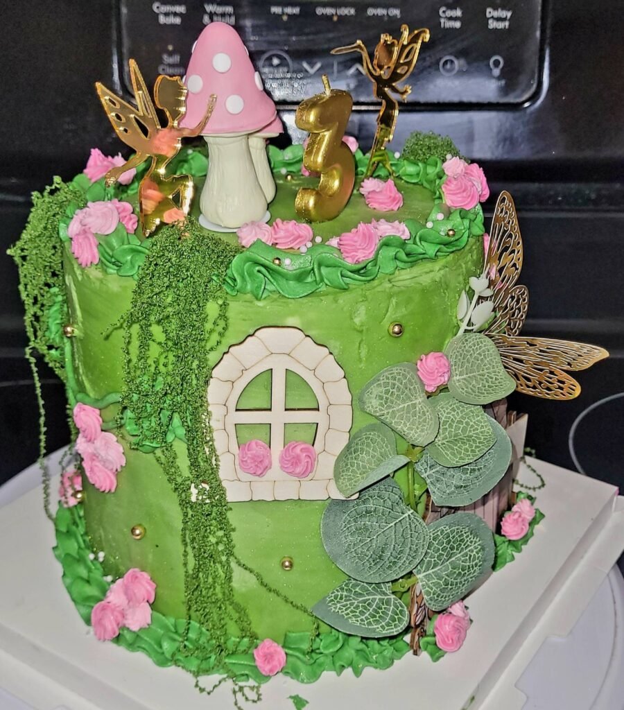 Cake by T's Cupcake Cakes