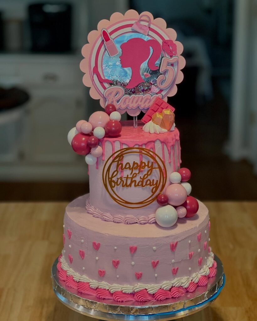 Cake by Valenti Sweet Cakes