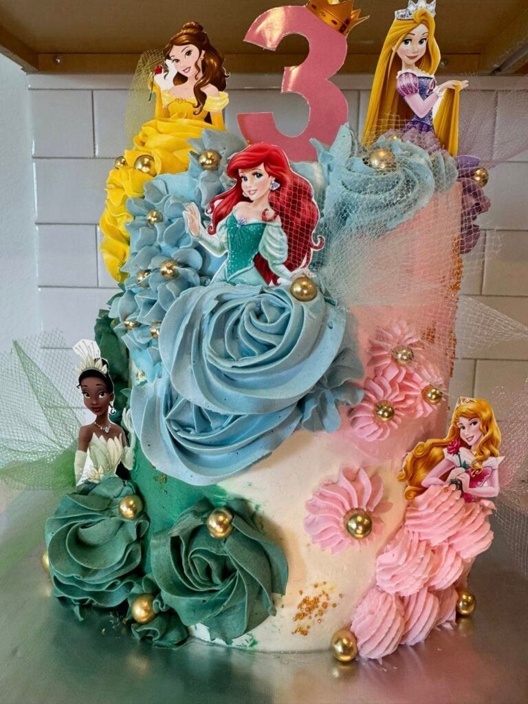 Cake from Sweet By; Blanca González