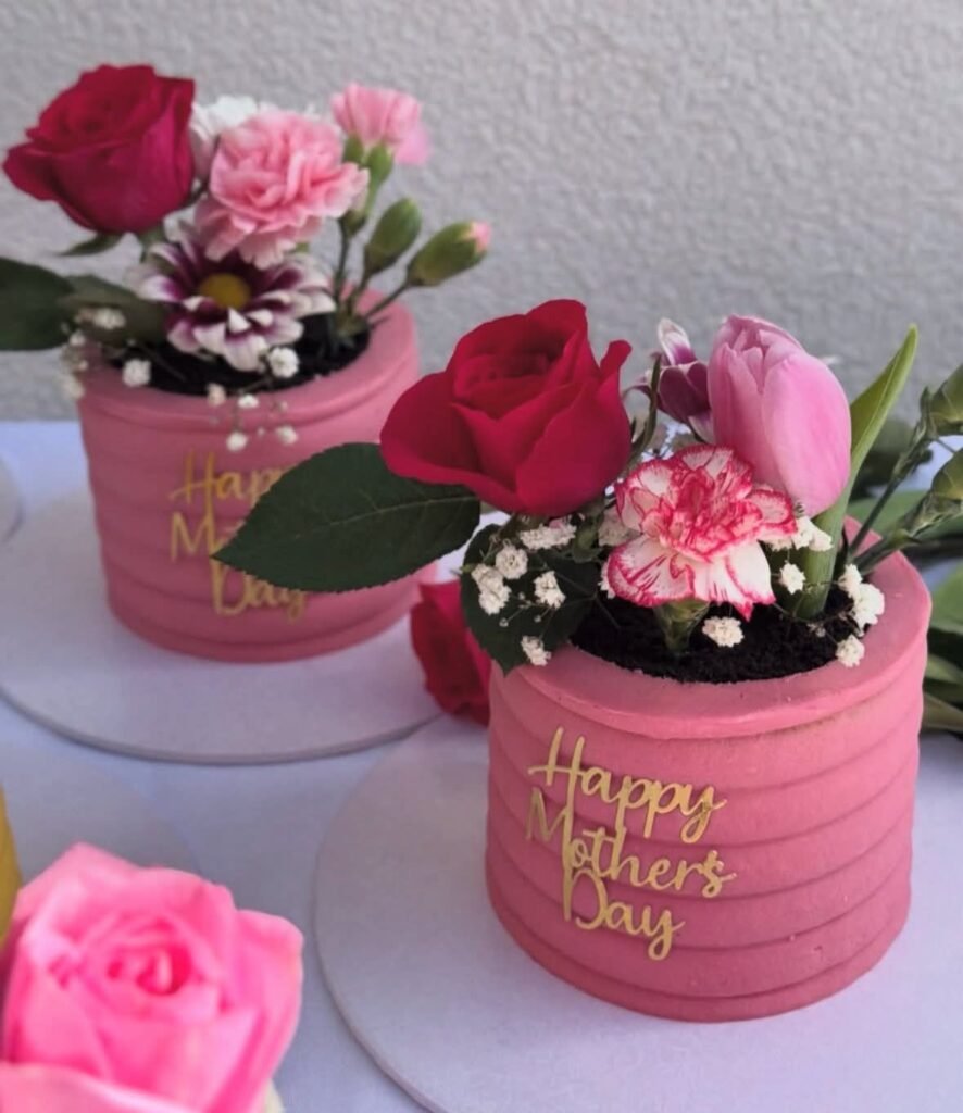 Mother's Day Cake from Dream's Cake and Keto by Waleska