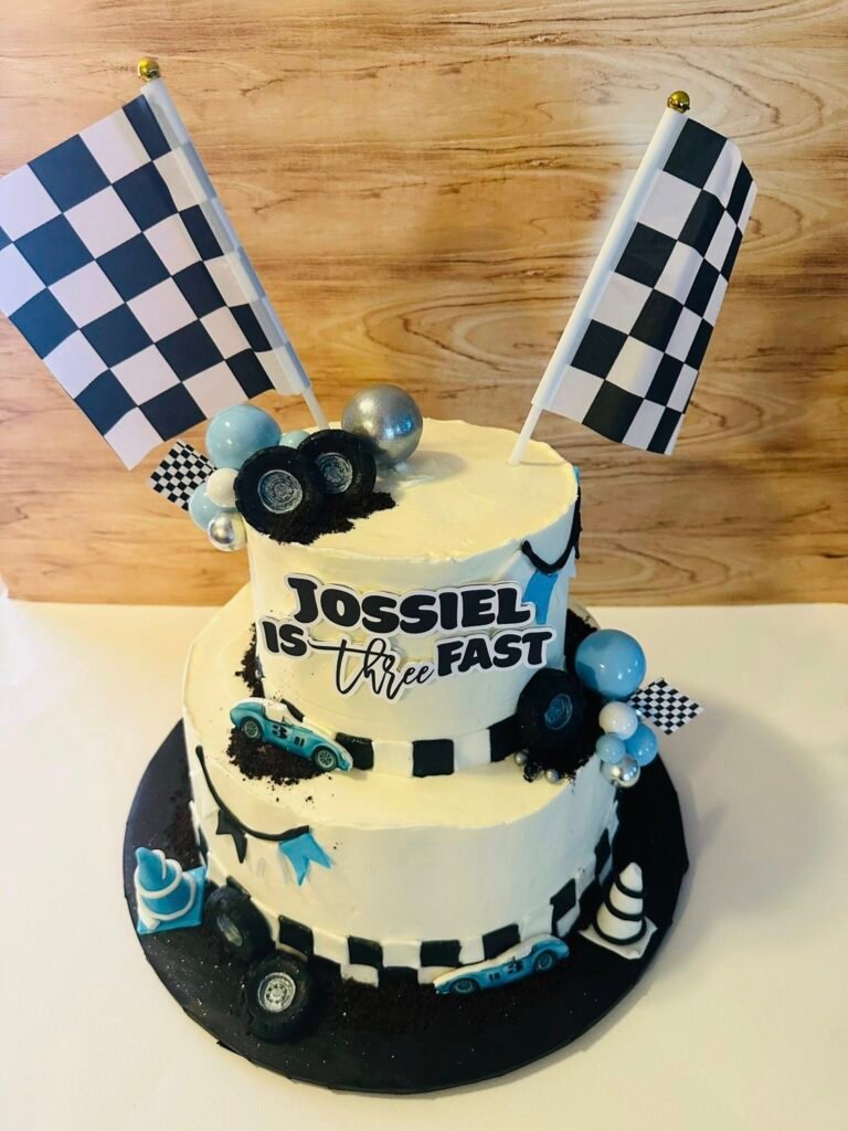 Cake by Dayanna Cakes