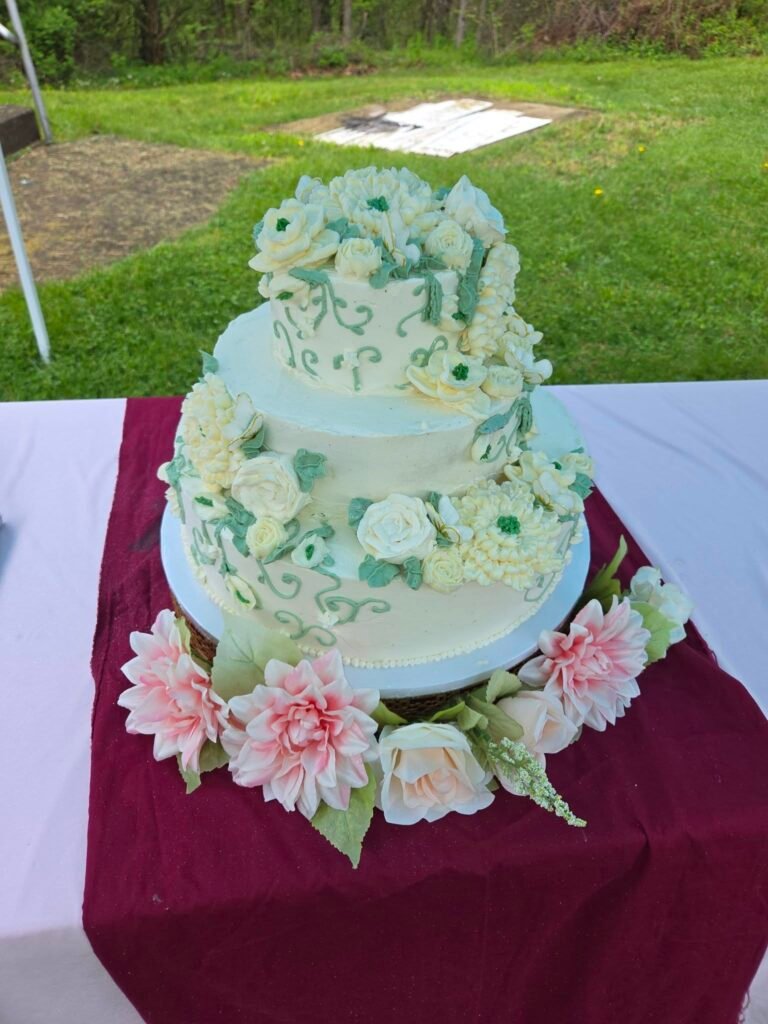 Cake by Dreams and Buttercream Bakery