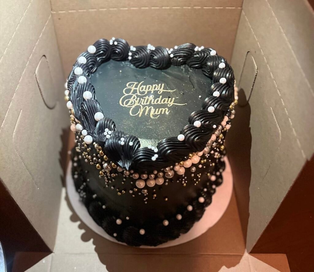 Cake by Kianns Treats