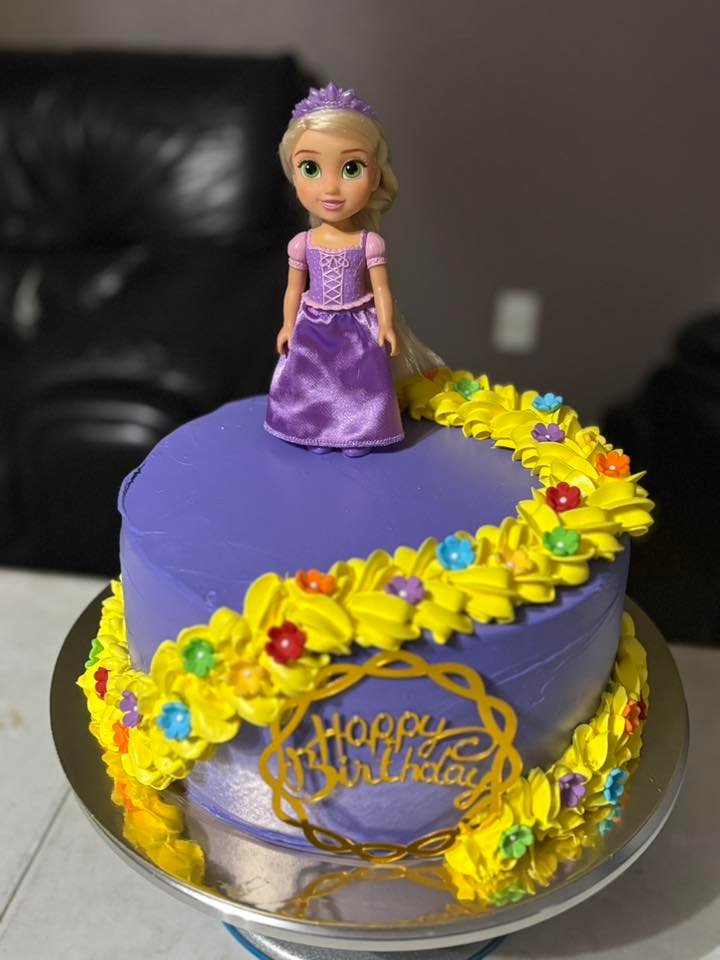 Cake by Mi Dulce Bendicion