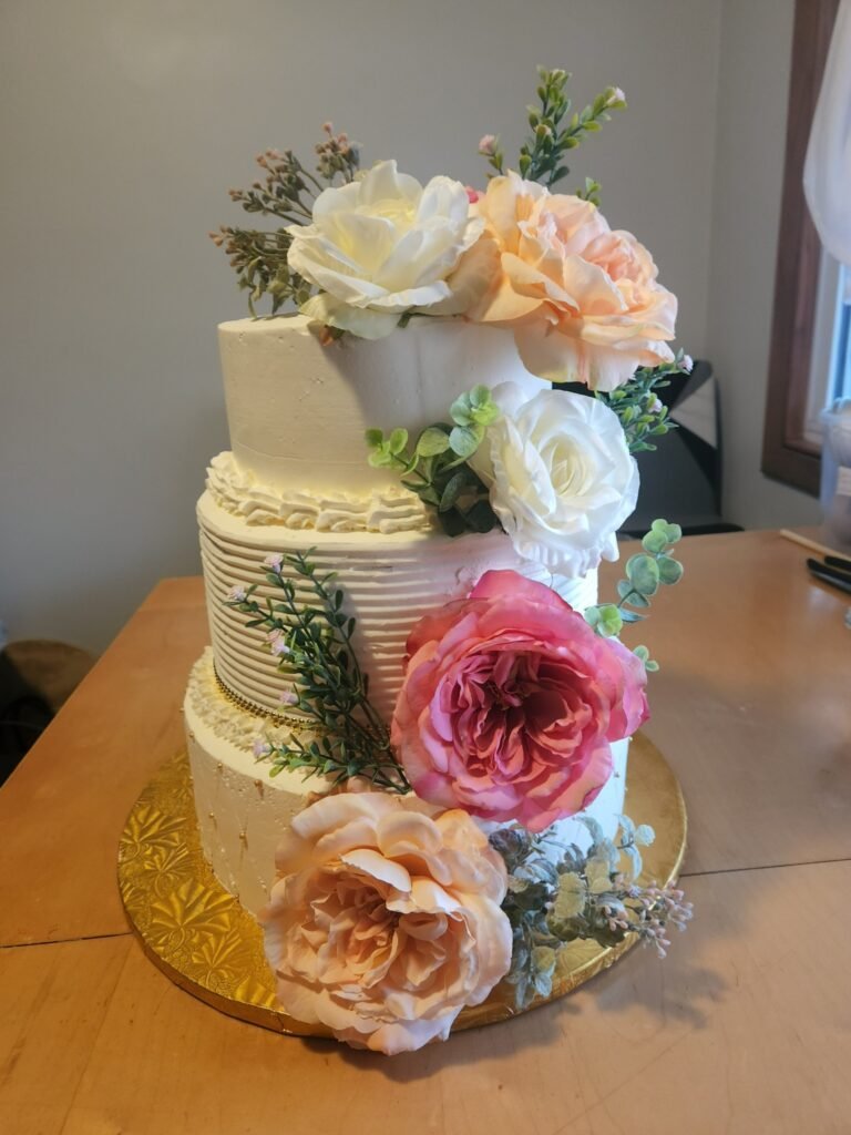 Cake by Nereyda's Desserts & Cakes