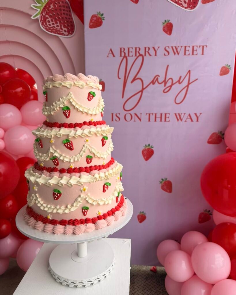 Cake from Sweet Cakes by Candy