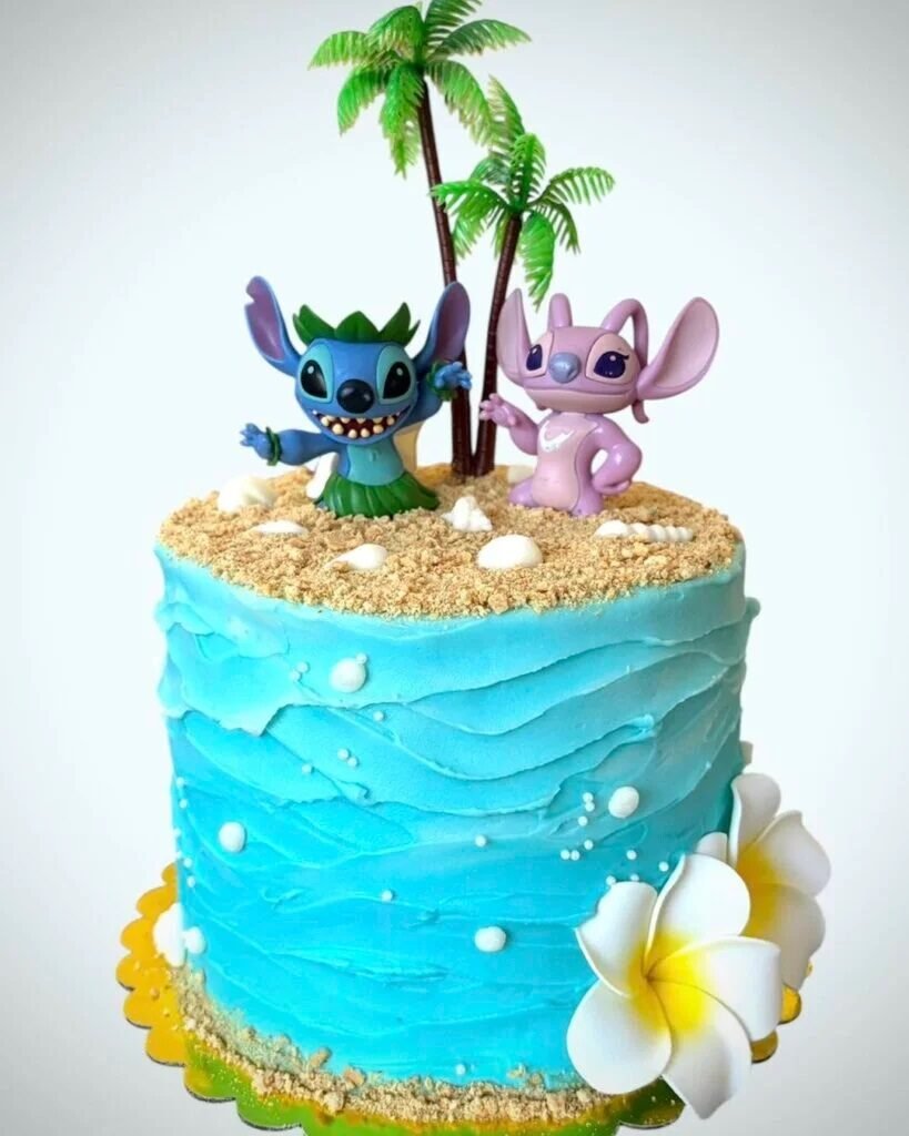 Beach Cake by Sweet Chelsea's