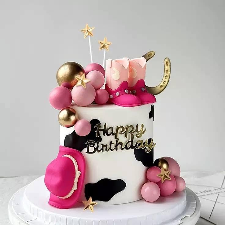 Cake by Chonchis Bakery’s