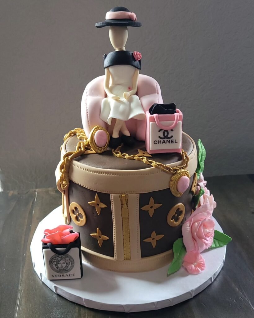 Cake by Dulce Amores Sweet Treats