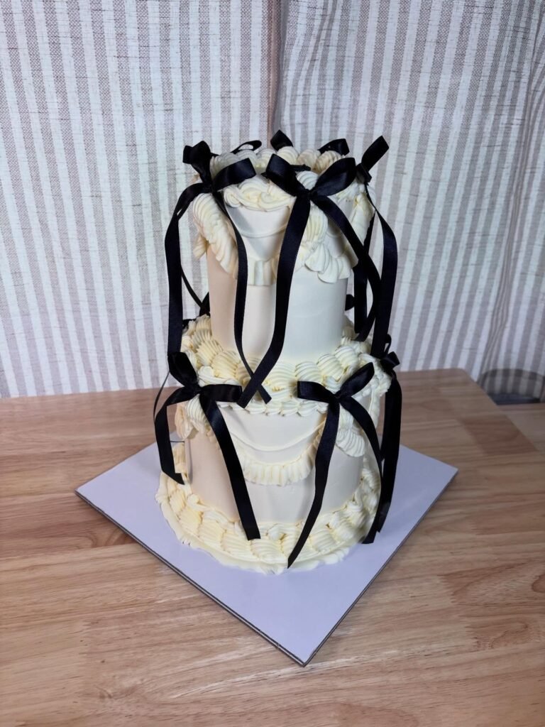 Cake by Golden Hour Cakes