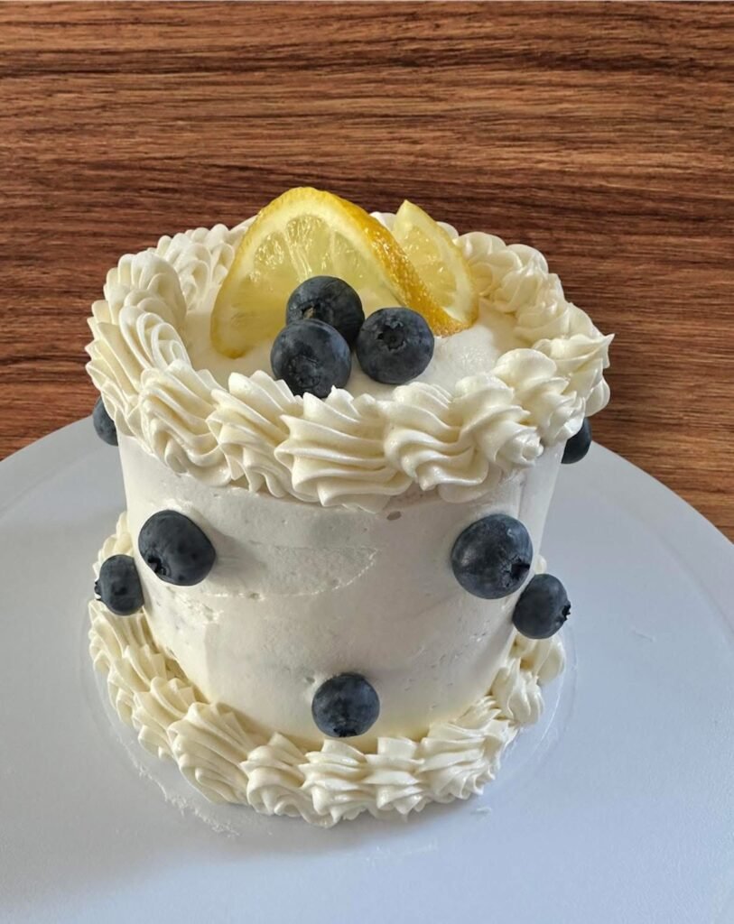 Cake by Infinity Sweets