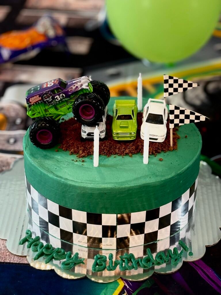 Cake by LuvBug's Bakery