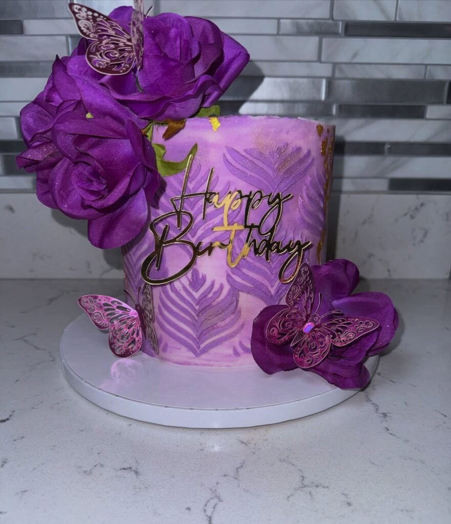 Cake by Maeka Cake Bakery