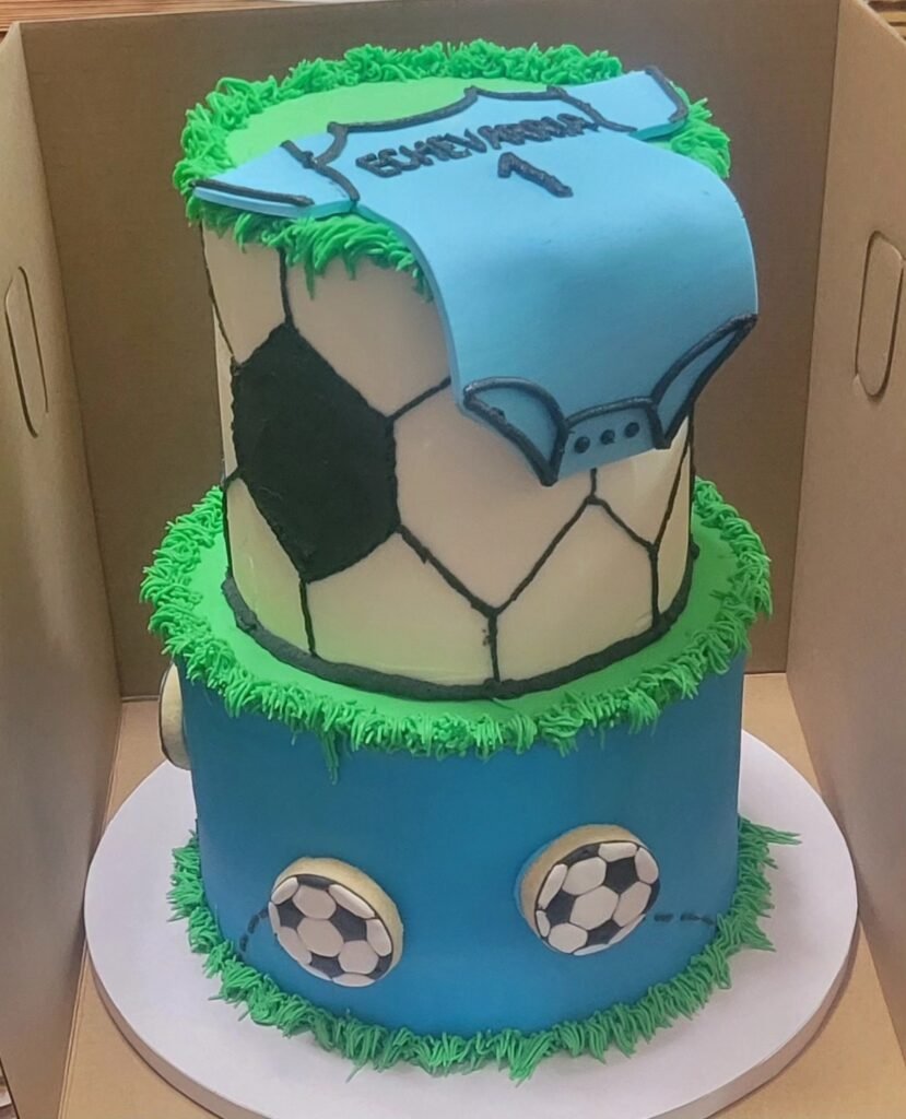 Cake by Magon's Doughlicious Treats