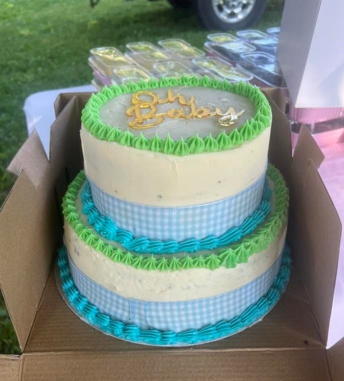 Cake by Mama B's Bakery
