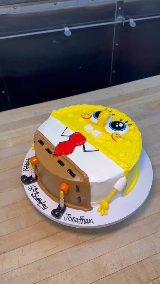 Cake by Vin’s Bake House