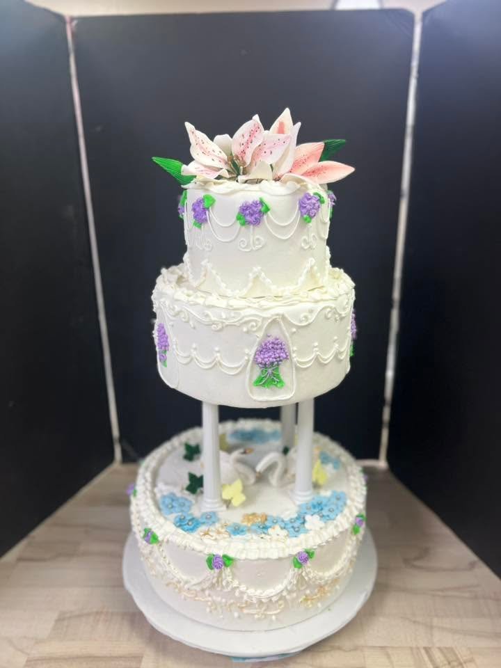 Cake by Cristals Bakery