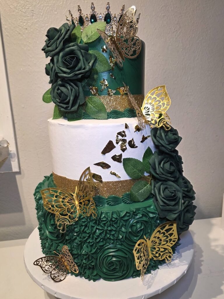 Cake by Delicious Cake