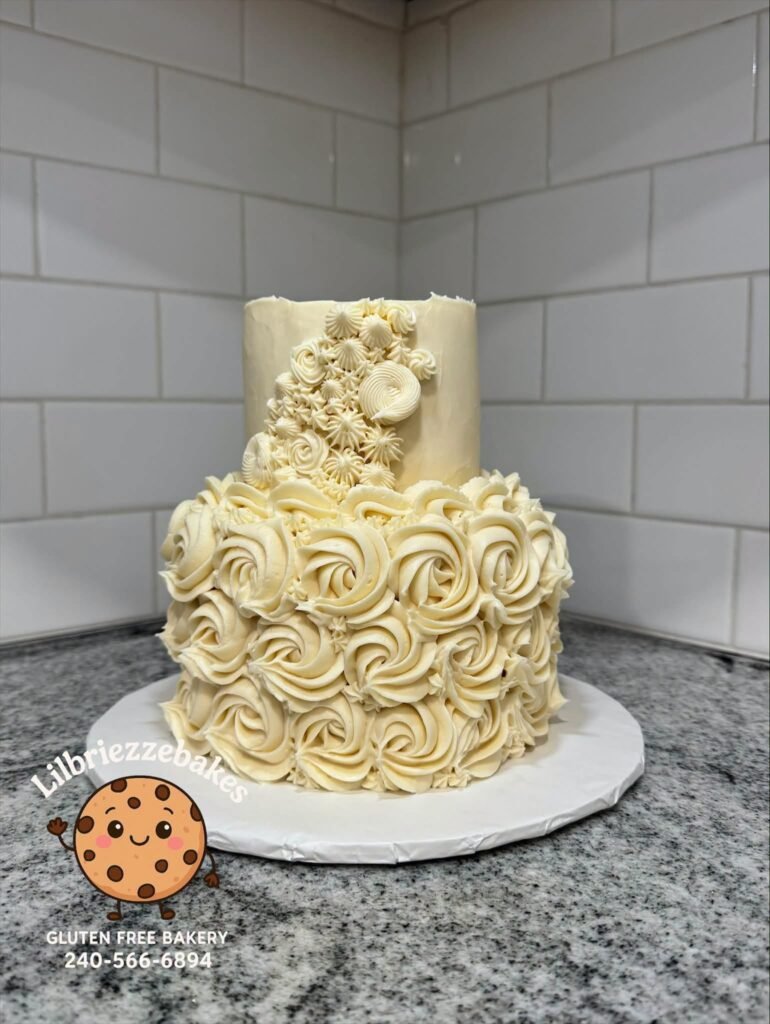 Cake by Lilbriezzebakes
