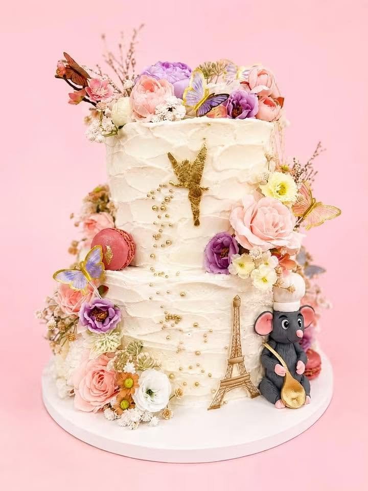 Cake by M&M Delicakes