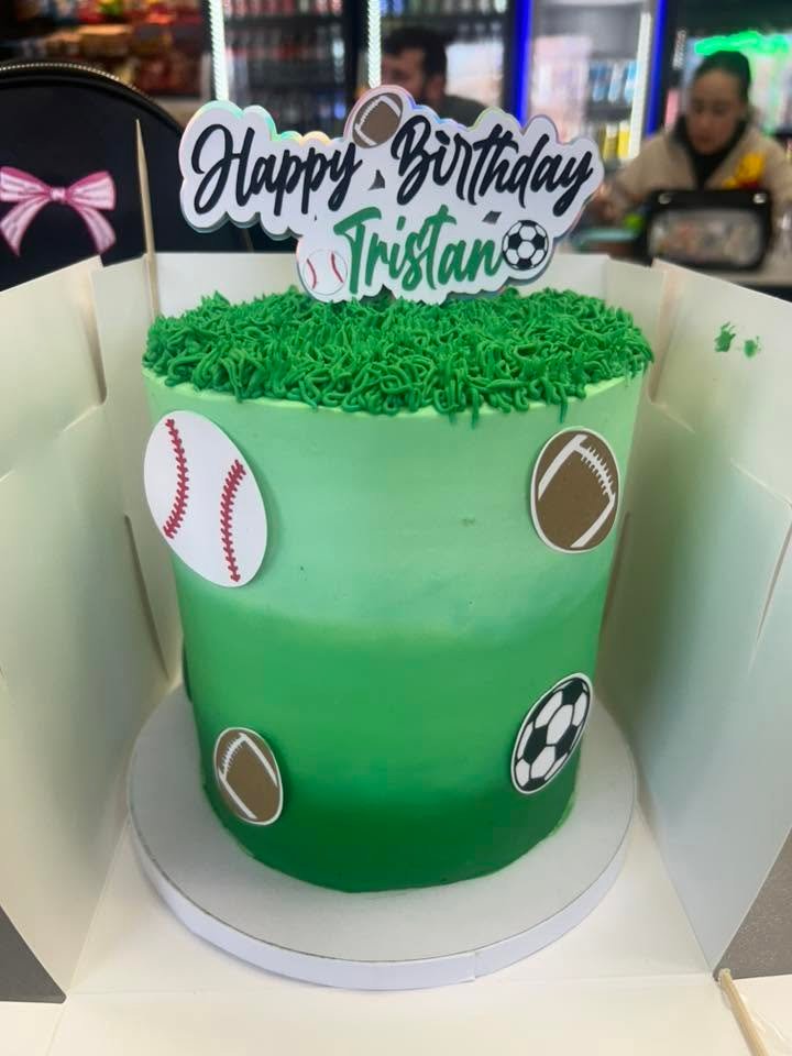 Cake by Veronica’s Sweets