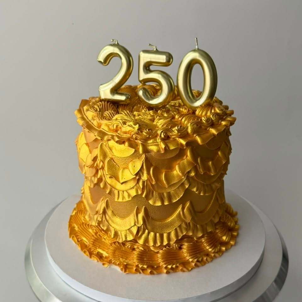 Cake by Hailiecakes Home Bakery