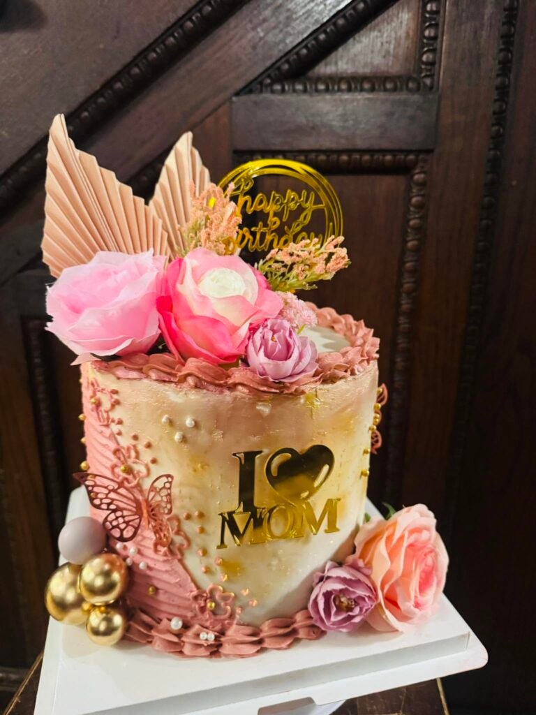 Cake from Made with Love by Faviola Castellanos