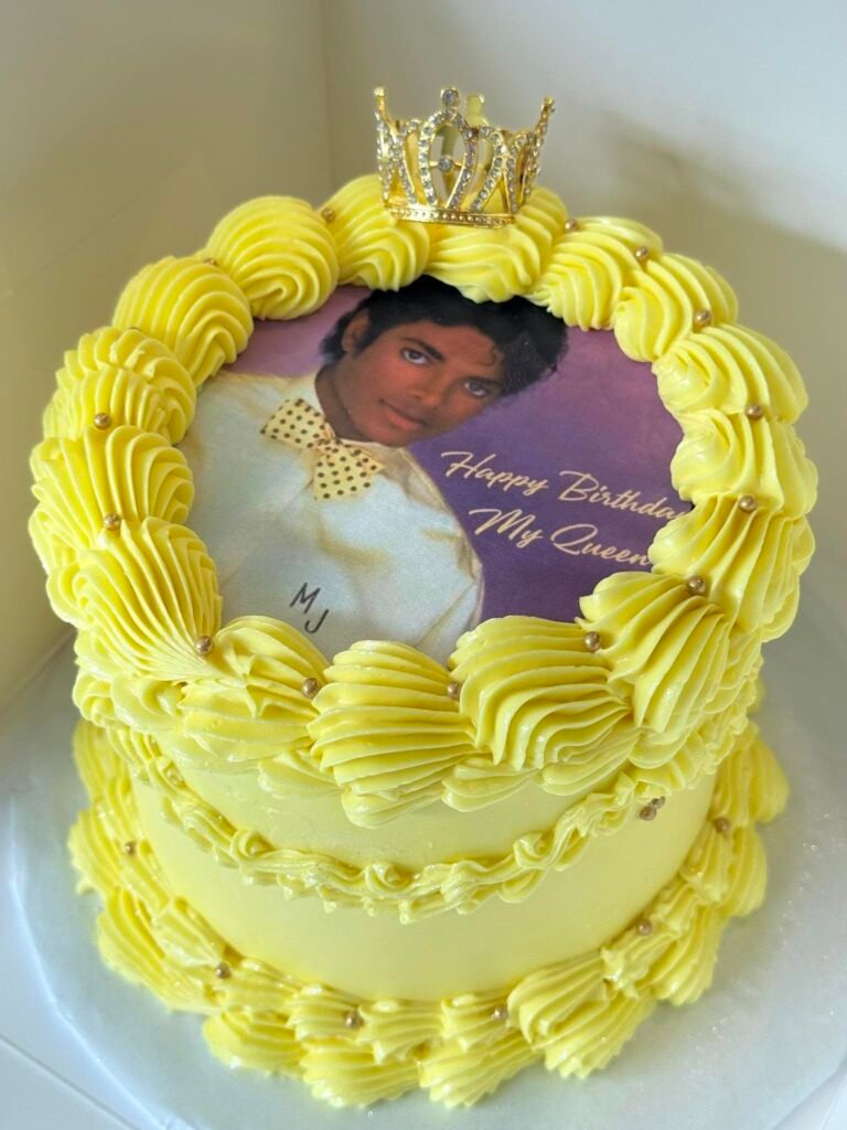 Cake by Bel Angel Sweets