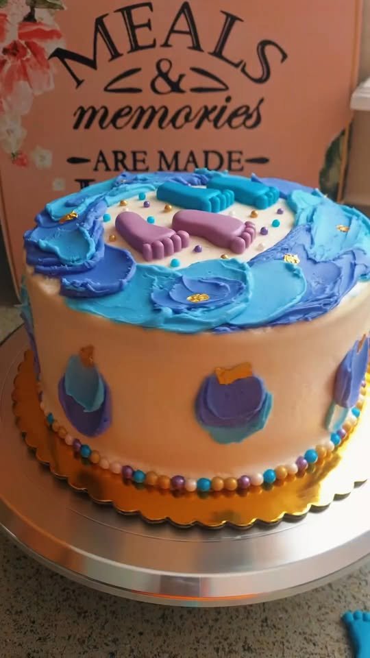 Cake by DeleaCakes