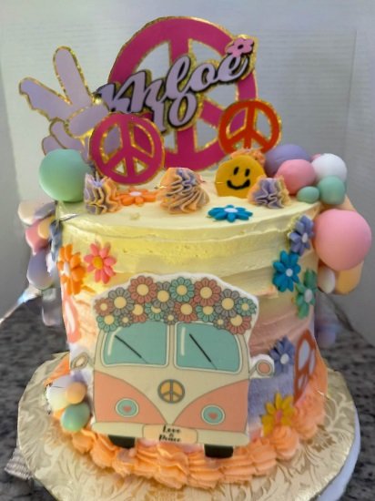 Cake by Dulce Esperanza