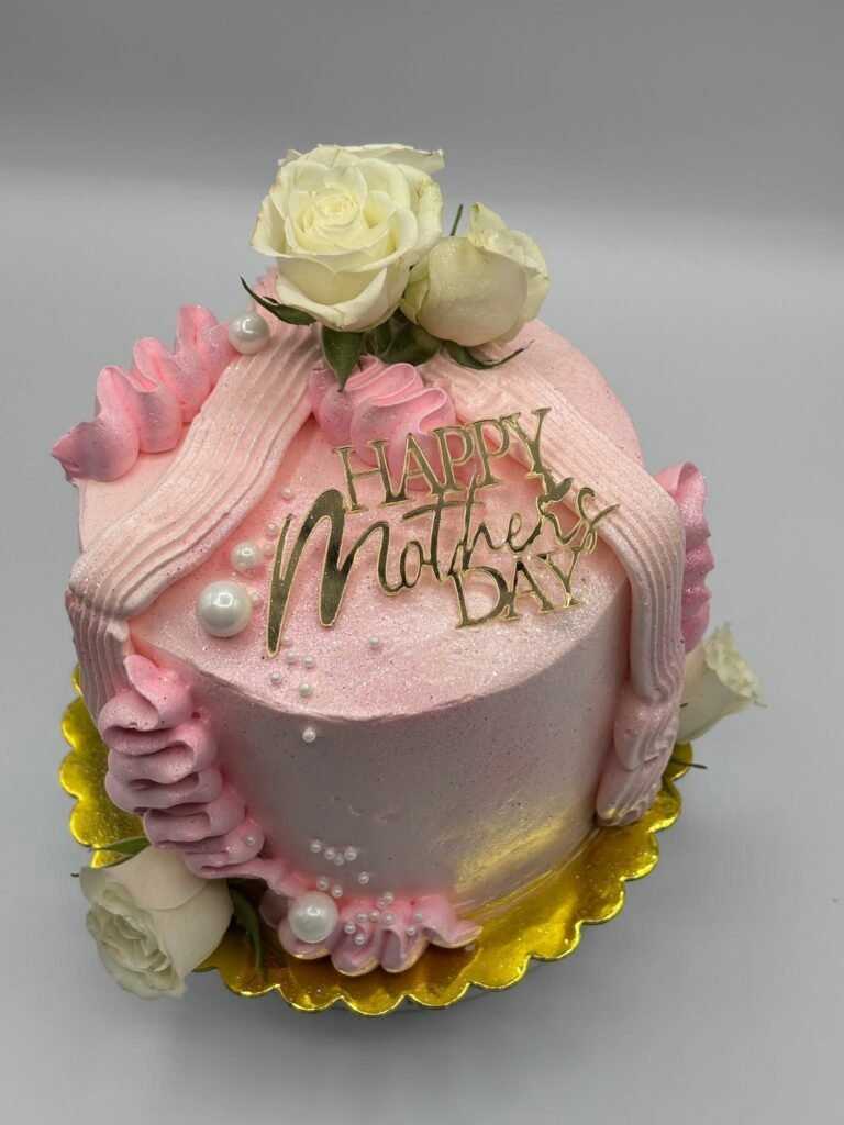 Cake by Dulce Mana