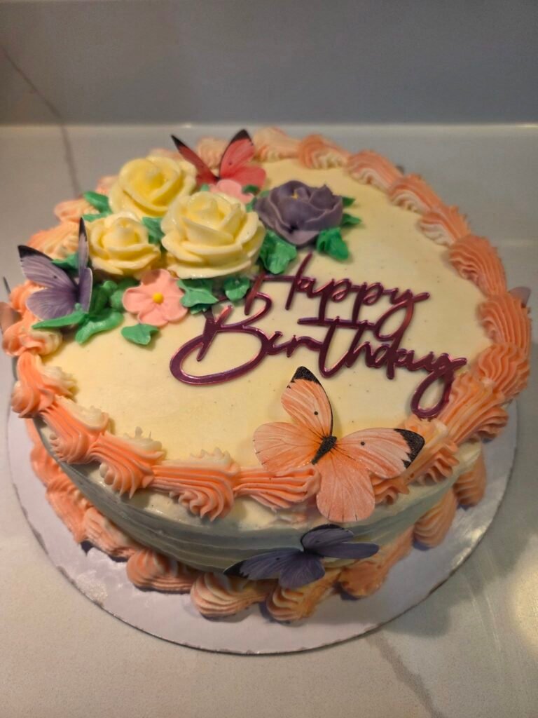 Cake by Kanlis Kakes