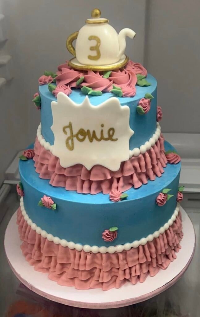 Cake by Kizzy’s Cakes and Creations