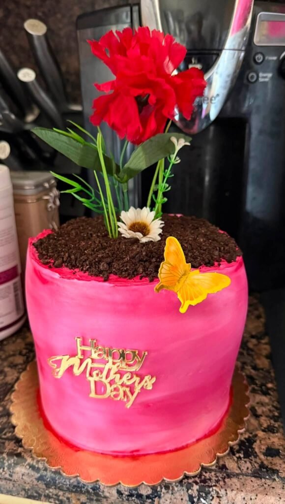 Pot Cake by Jessi & Teresi Treats