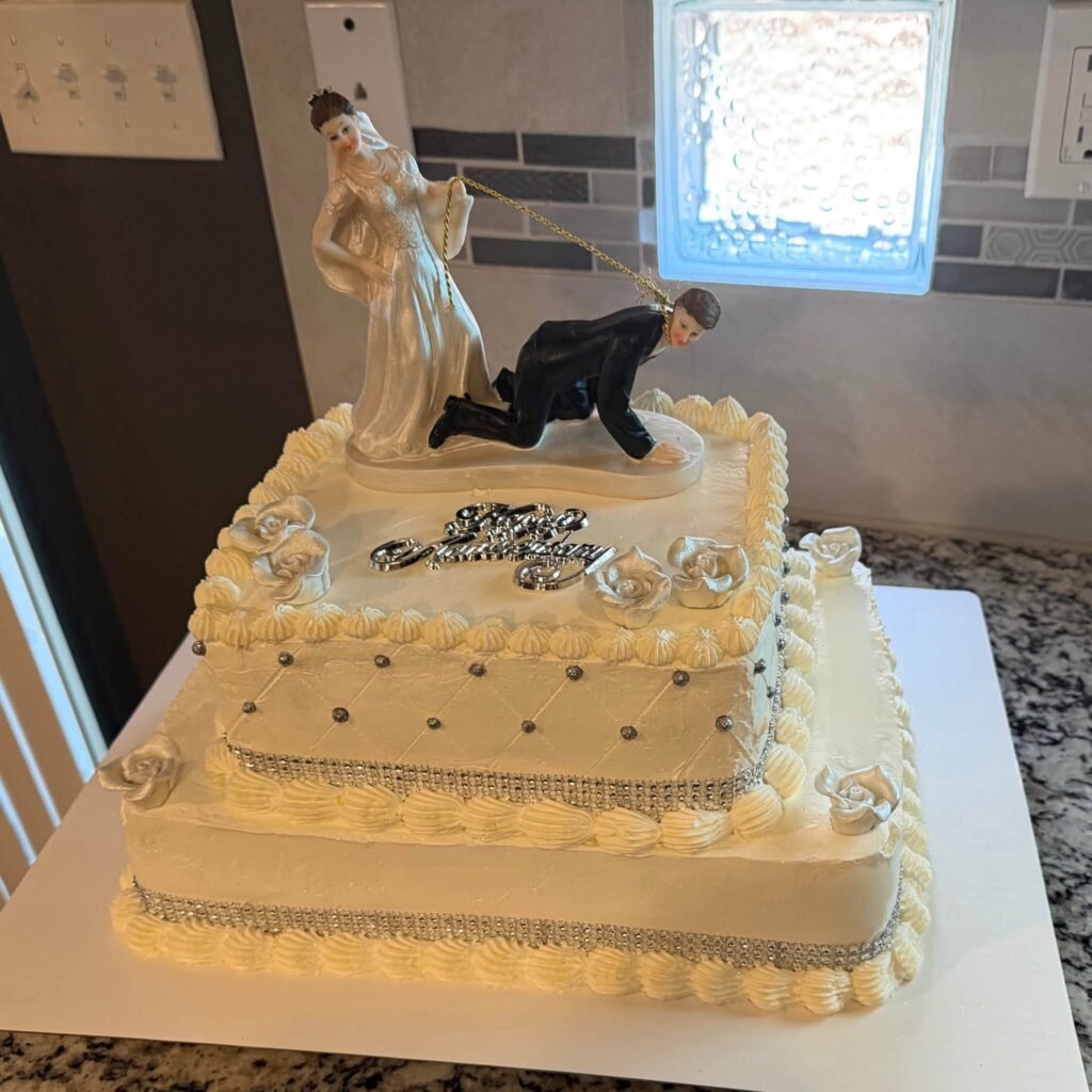 Wedding Cake by Lunitass Cakes