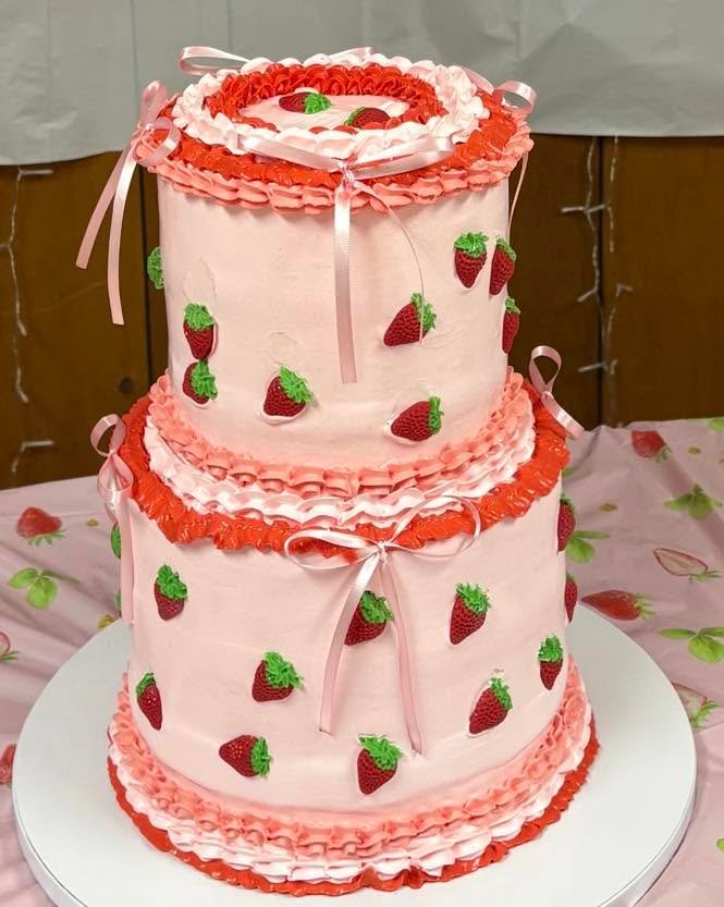 Cake by Antojitos & Treats