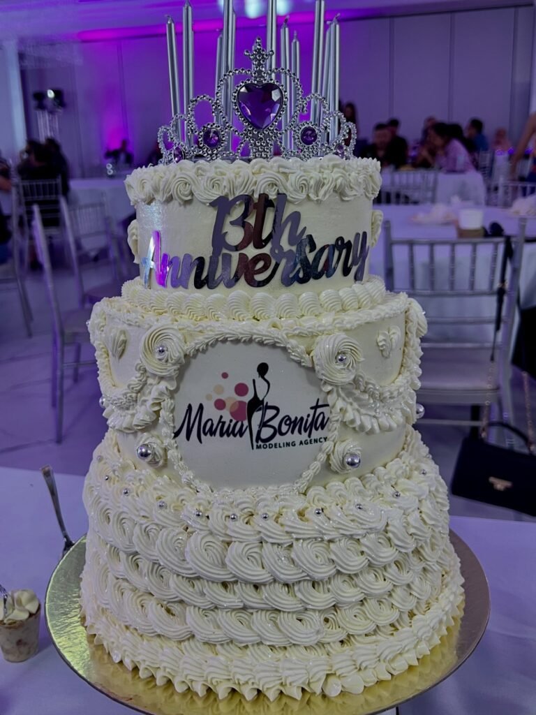 Cake by Dulce Arte Chicago