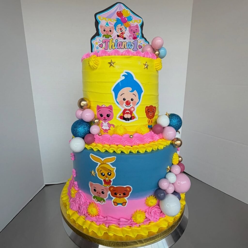 Cake by Samy's Delicious Desserts